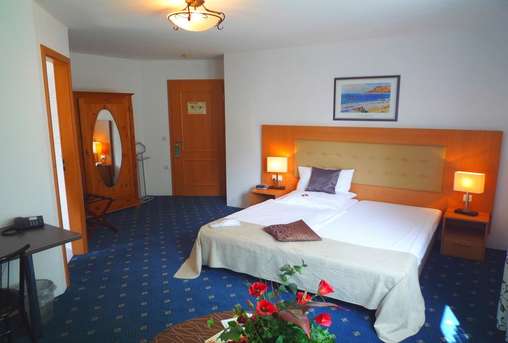 Hotel Abalone Remscheid Esterno foto